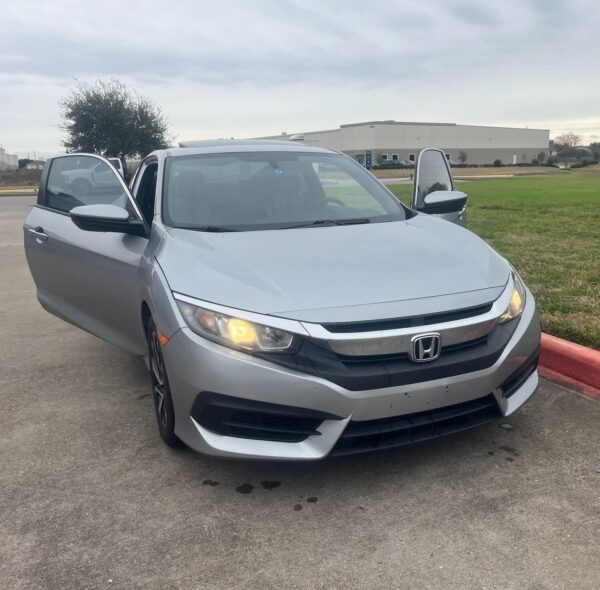 2017 Honda Civic EX Coup  89XXX Miles