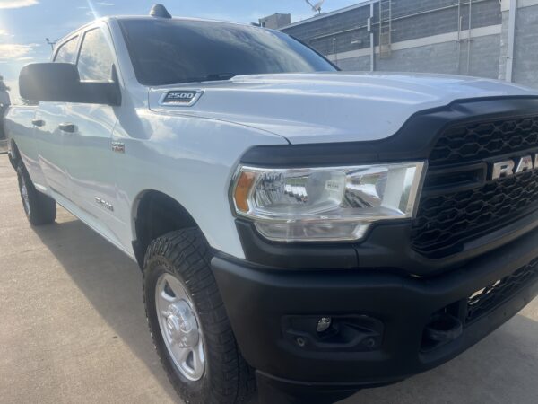 2022 Ram 2500 Tradesman 4x4 131XXX MILES - Image 2
