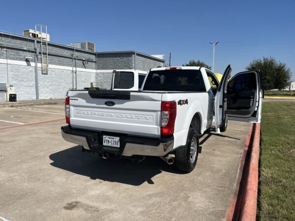 2022 Ford F250 super duty XL 4 x 4 crew cab - Image 4