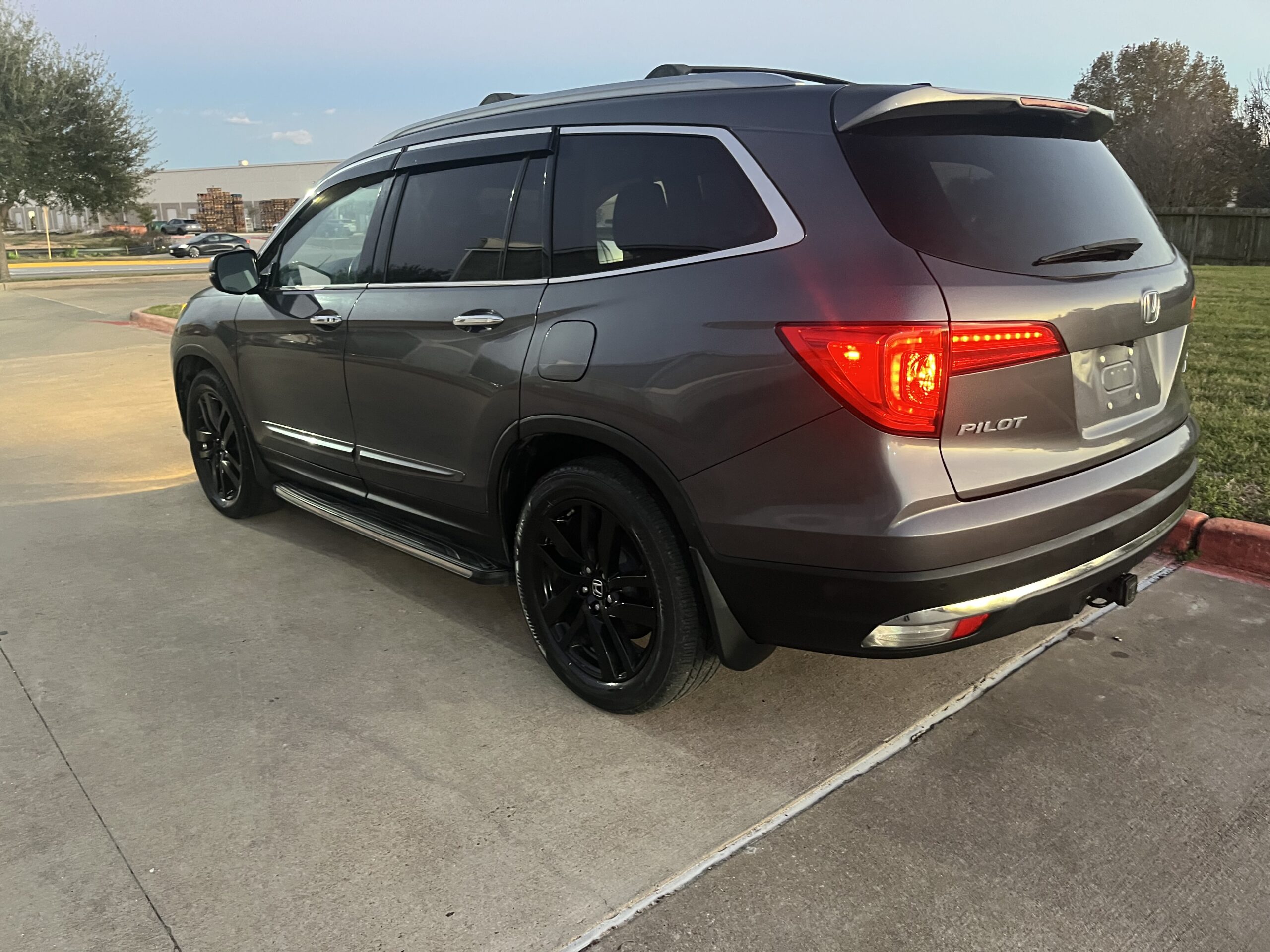 2016 Honda pilot AWD touring 115K miles - Image 2
